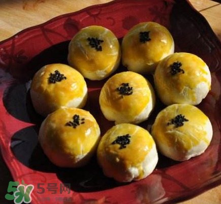 吃蛋黃酥會(huì)胖嗎？減肥可以吃蛋黃酥？