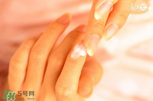 指甲上沒(méi)有月牙是缺什么？指甲上沒(méi)有月牙怎么補(bǔ)？