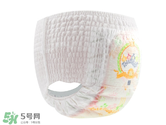 新生兒一天用多少尿不濕？新生兒尿不濕買多大的？