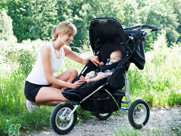 兒童安全座椅要坐到幾歲？兒童安全座椅適合多大的孩子？