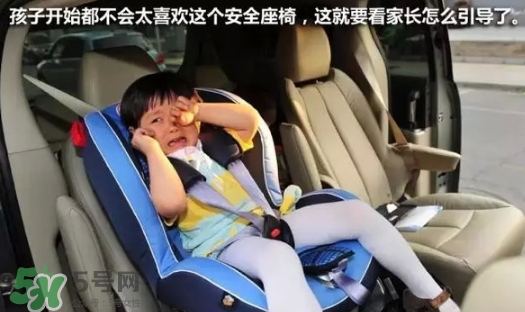 嬰兒幾個月可以做寶寶椅？嬰兒安全椅安裝方法