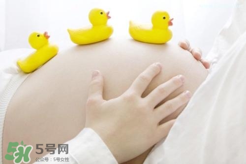 羊水早破多久會生？羊水早破會肚子疼嗎？