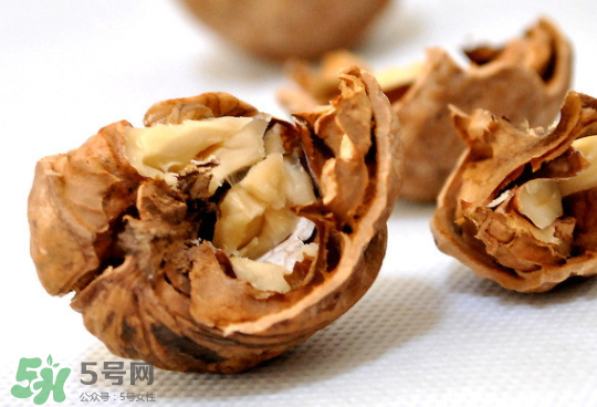 吃核桃能除濕嗎？濕氣重可以吃核桃嗎？