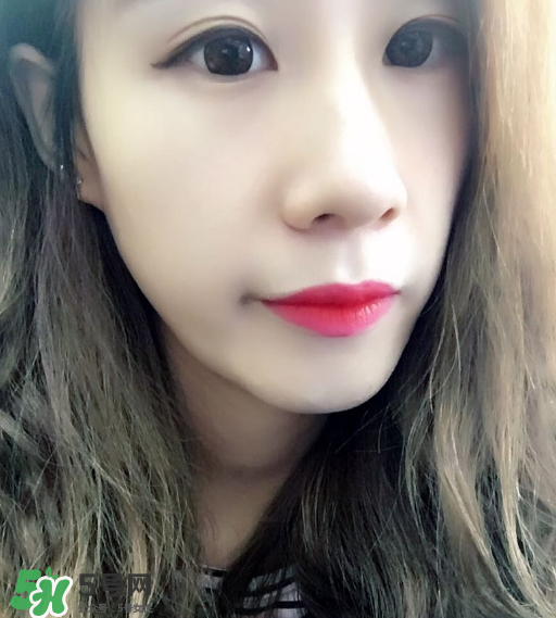美寶蓮眼線液筆怎么樣？美寶蓮眼線液筆暈染嗎？