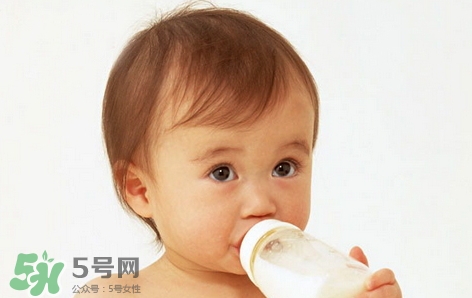 要上班了寶寶吃母乳怎么辦？要上班了寶寶不吃奶瓶怎么辦？