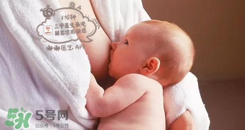 寶寶睡覺出汗多還要蓋被嗎？寶寶睡覺出汗多怎么辦？