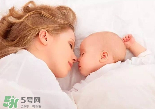 怎么哄寶寶入睡？哄寶寶睡覺(jué)的方法