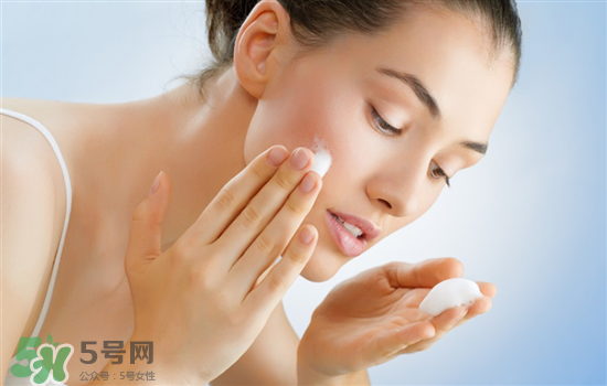 資生堂洗面奶是皂基嗎？資生堂洗面奶是氨基酸洗面奶嗎？