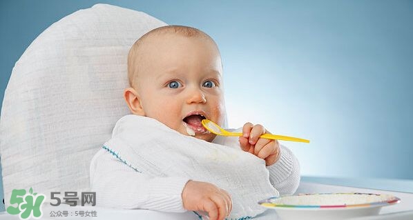 寶寶不吃輔食怎么辦？5個小妙招讓寶寶乖乖吃輔食