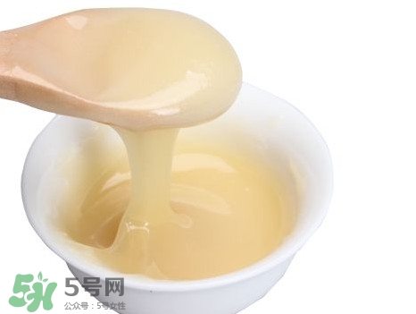 椴樹蜜和百花蜜哪個好？椴樹蜜和百花蜜的區(qū)別