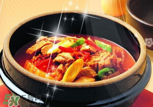 美國黃燜雞米飯為什么那么貴？美國黃燜雞米飯多少錢一份？