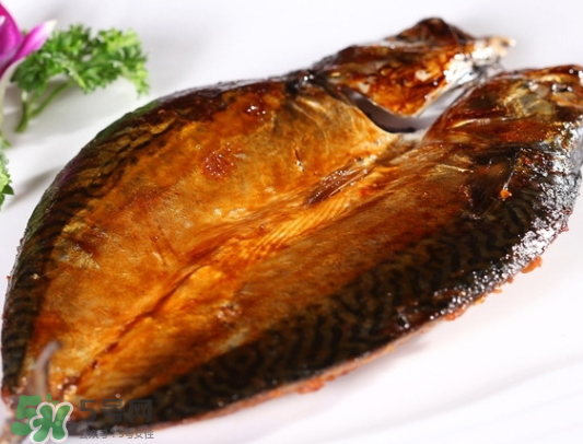 青魚和草魚哪個好吃？青魚和草魚的區(qū)別