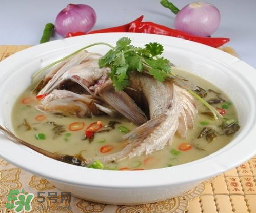 鰱魚頭湯孕婦可以吃嗎？鰱魚頭湯的功效與作用