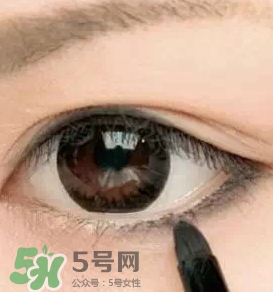 眼線膏和眼線液筆哪個(gè)好用？眼線膏和眼線液新人這樣選擇