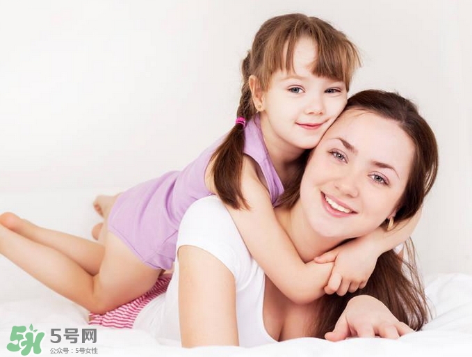 寶寶什么時候會笑？逗寶寶笑的小妙招