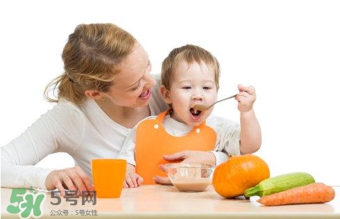 寶寶發(fā)燒出汗后可以洗澡嗎？寶寶發(fā)燒出汗好嗎？
