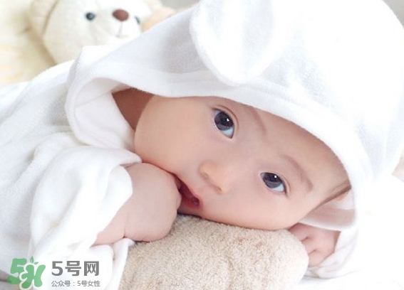 臍疝是什么？臍疝對寶寶有什么影響？