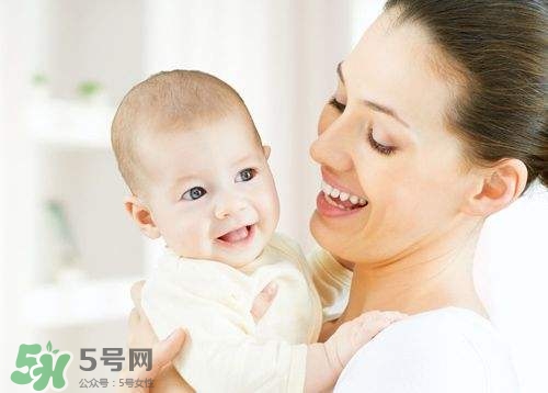 生孩子時(shí)吃什么易助產(chǎn)？生孩子時(shí)吃巧克力
