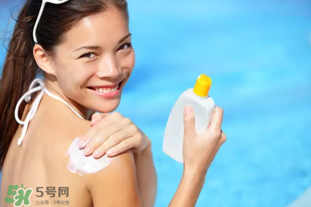 皮膚白不怕曬就不需要涂防曬？關(guān)于防曬的謠言