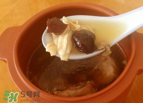 魚膠和什么一起燉最好？