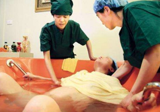 水中分娩時寶寶會嗆水嗎？水中分娩寶寶不會淹嗎？
