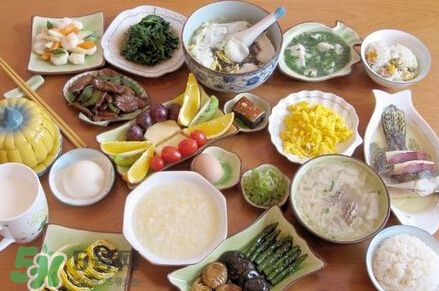生孩子時(shí)吃什么易助產(chǎn)？生孩子時(shí)吃巧克力