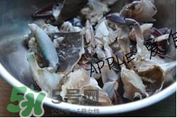 香辣蟹怎么做最好吃？香辣蟹怎么處理螃蟹？