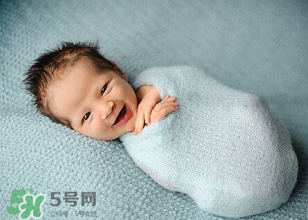 勒博耶分娩法的具體步驟是什么？勒博耶分娩法有哪些優(yōu)點(diǎn)？