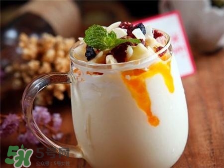 生孩子時(shí)吃什么易助產(chǎn)？生孩子時(shí)吃巧克力