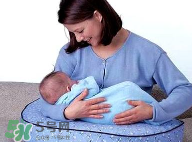 顏值低或因輸在了母乳上  母乳喂養(yǎng)的孩子更好看嗎？