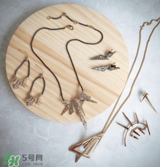 alexis bittar什么價(jià)位？alexis bittar價(jià)格一般是多少？