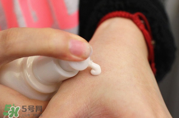 雪花秀妝前乳好用嗎？雪花秀妝前乳要卸妝嗎？