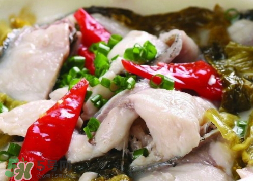 酸菜魚(yú)可以放什么配菜？酸菜魚(yú)放什么菜好吃？