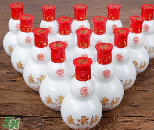 ?板栗酒能存放多久？?板栗泡酒可以放多久？