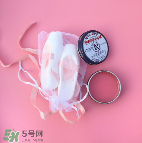 Rosebud Salve玫瑰花蕾膏潤唇膏怎么樣？Rosebud Salve潤唇膏測評