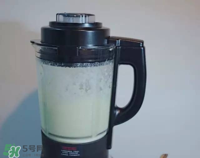 牛油果沙拉怎么做？牛油果沙拉用什么醬？