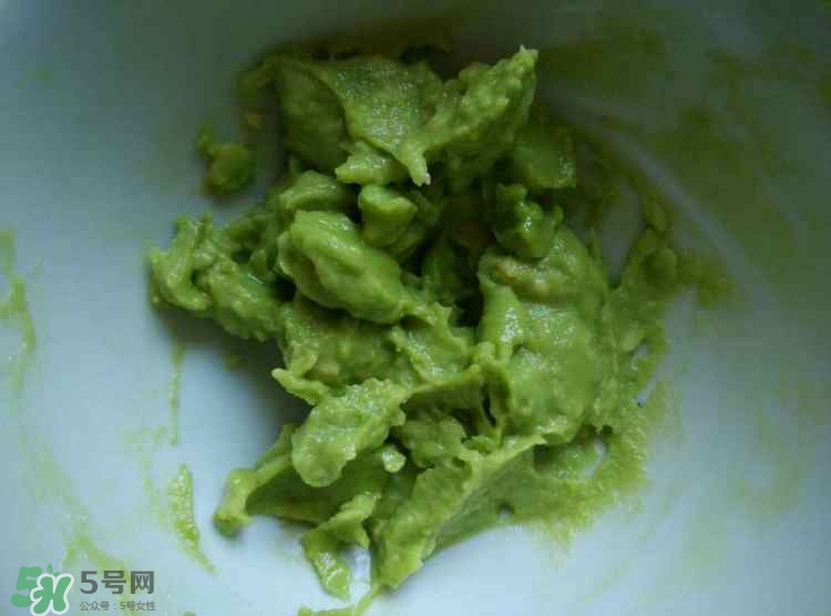 牛油果沙拉怎么做？牛油果沙拉用什么醬？
