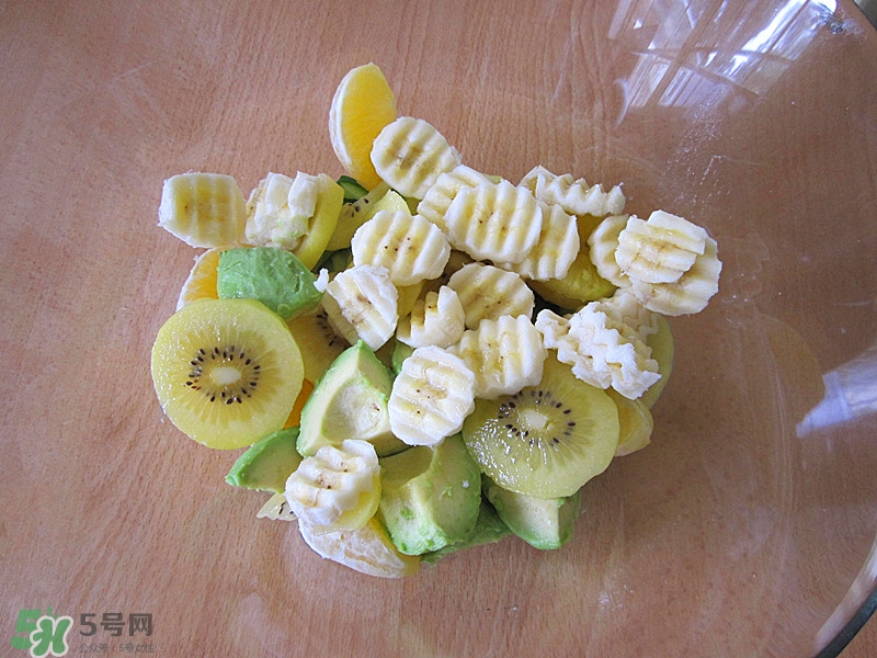 牛油果沙拉怎么做？牛油果沙拉用什么醬？
