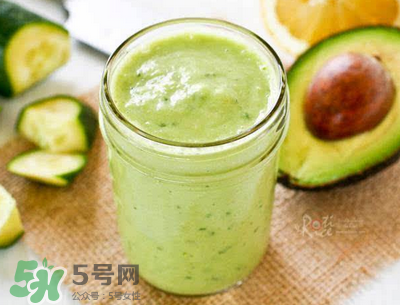 牛油果果汁可以放多久？牛油果果汁隔夜了還能吃嗎？