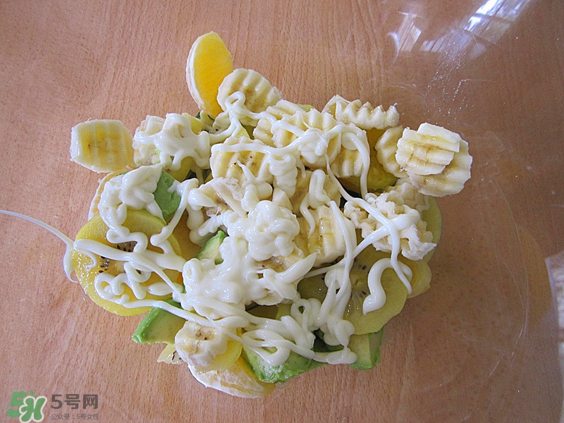 牛油果沙拉怎么做？牛油果沙拉用什么醬？
