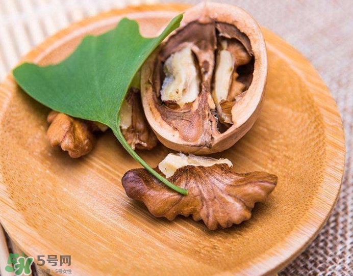 核桃粉寶寶可以吃嗎？寶寶幾個(gè)月可以吃？