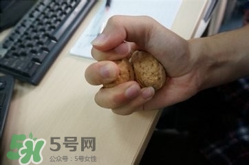 核桃怎么挑選好壞？怎么辨別核桃的好壞？