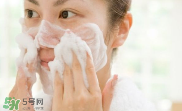氨基酸潔面是什么？氨基酸洗面奶總結