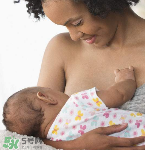 寶寶突然不吃母乳了怎么回事？寶寶不吃母乳是為什么？