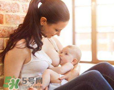 寶寶突然不吃母乳了怎么回事？寶寶不吃母乳是為什么？