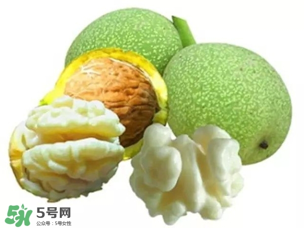 新鮮核桃怎么吃？新鮮核桃怎么給寶寶吃？