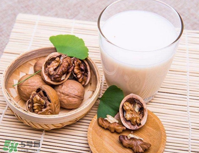 核桃粉寶寶可以吃嗎？寶寶幾個(gè)月可以吃？