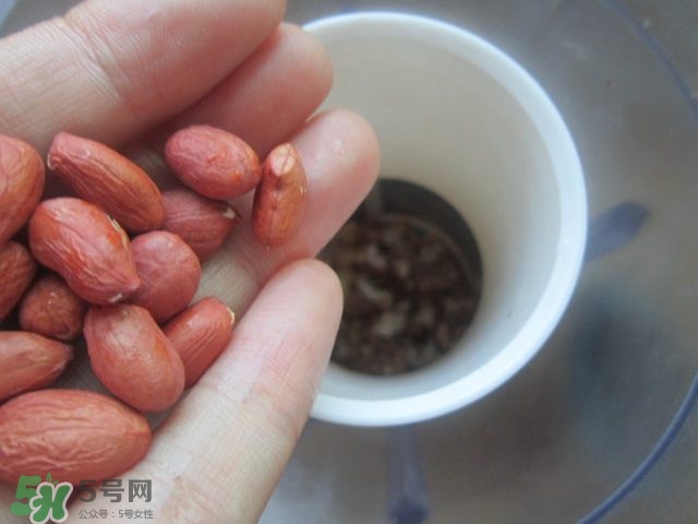 核桃可以和黃豆一起打豆?jié){嗎？核桃和什么一起打豆?jié){好？