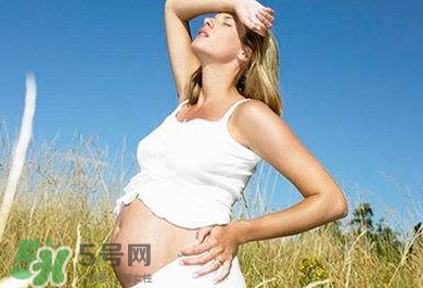 孕婦坐火車需要證明嗎？孕婦坐火車吃什么？