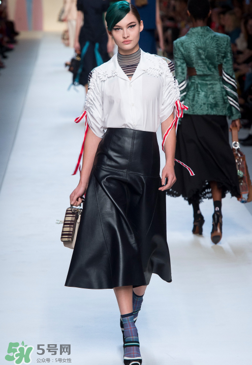 fendi2018春夏系列怎么樣_好看嗎_款式有哪些？